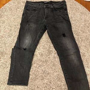 Express Men’s Black Distressed Slim Jeans